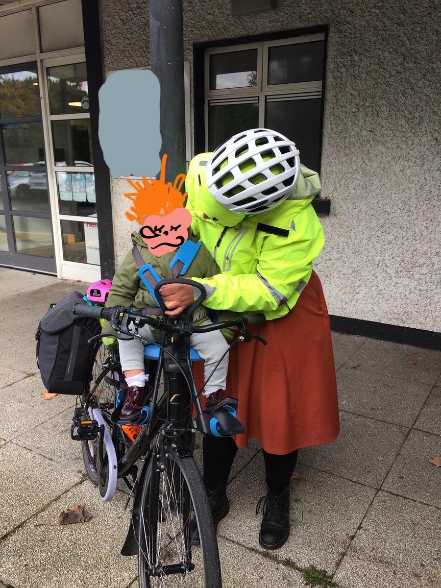 Olg_CM's tweet image. Tip for rainy day cyclists. When orange light shows get out of the way. Vehicles behind you speed up&amp;amp; dont see you no matter how reflective,cumbersome or how many helmets travel on your bike. #cyclingisnormal #packmule #cyclisttips #segregatedcycling