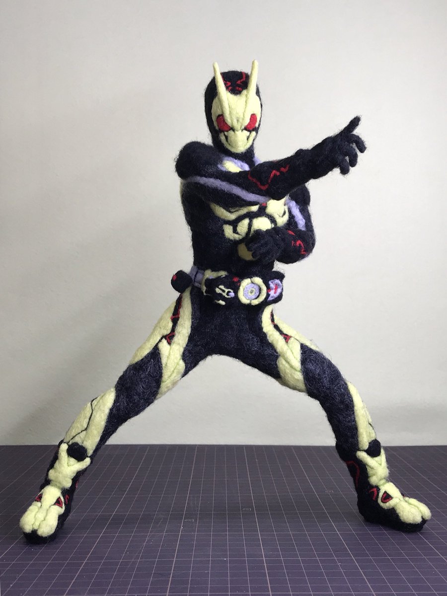 羊毛フェルト ゼロ様のオーダー 仮面ライダーゼロワンを作ってみました。 #羊毛フェルト #仮面ライダー
