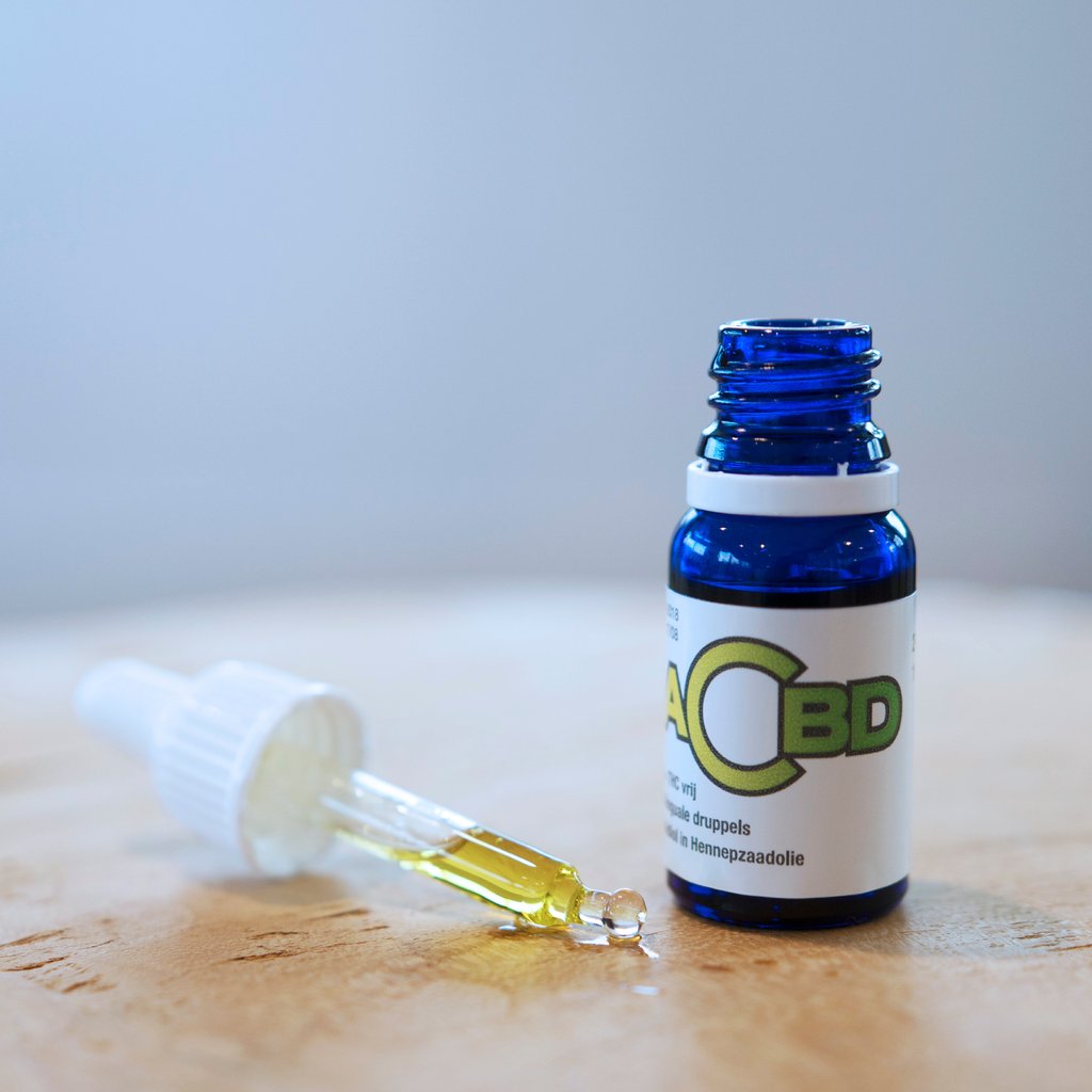 BAC_CBD_OLIE's tweet photo. Bij BAC leveren we CBD olie die volledig vrij is van de stof THC die de psychoactieve effecten veroorzaakt. Heb je een kind met epilepsie en wil je CBD olie toedienen? Dan raden we je aan om eerst de arts advies te vragen. CBD olie is geen vervanging van voorgeschreven medicatie. https://t.co/1zhBf9LeFO