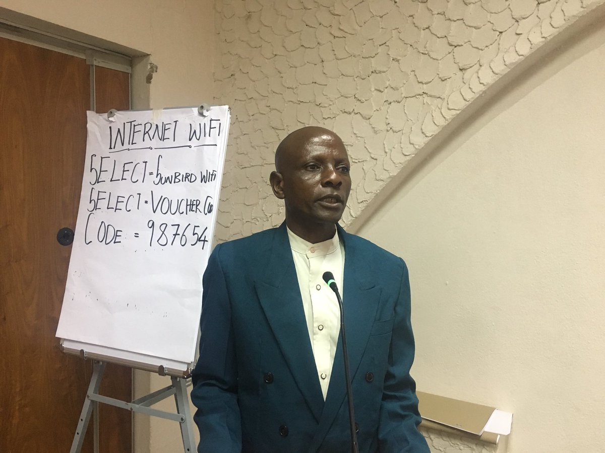 sakanda_sarah's tweet image. #ProjectIQ Chief Kawalika from TA khongoni championed #VMMC in his community and ensured almost all his subjects got circumcised “I am proud to have under gone circumcision and have contributed to the 100,000 plus! This is one of the most important decision one can take