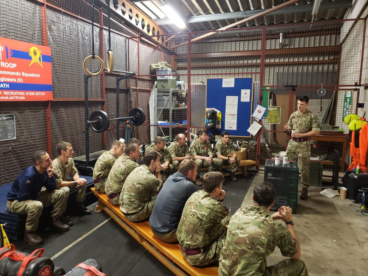 302 Tp learning about the potential application of thermite in sabotage operations. #commandosappers #131commando #24commando