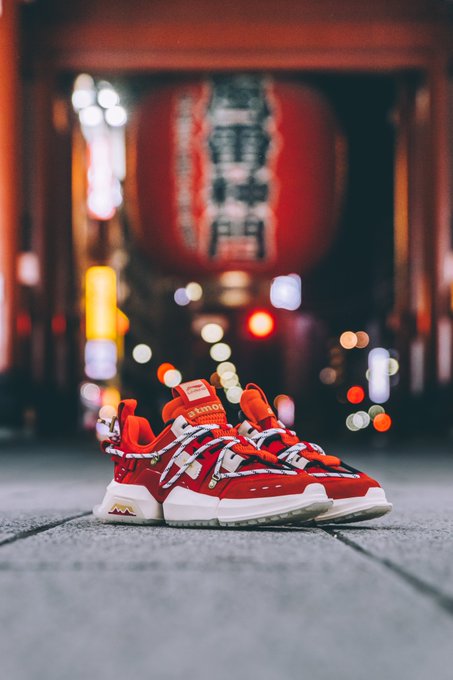 高級感 リーニンバッシュ(ジミーバトラーモデル) リーニン（LI-NING