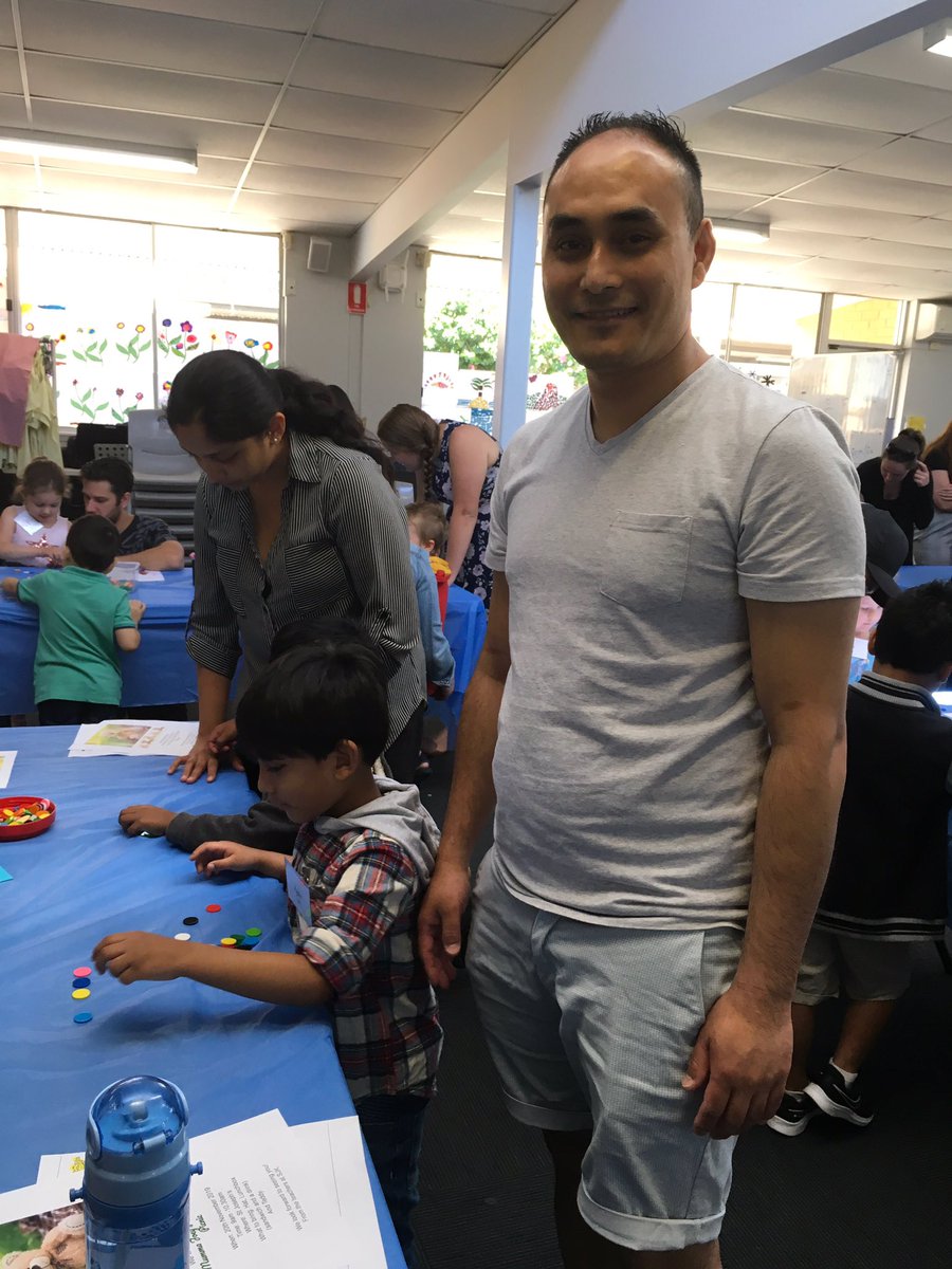 NadineMeredith's tweet image. Maths is so fun! Especially when you get to do it together with your family. Look at Kinder 2020 students @stjosephskwood playing 'handfuls' with their parents at Kinder Orientation yesterday! 👍🏼@NumeracyNow @trishreilly6 @Lisa_Howell3 @abusuttil2 @CatholicEdParra