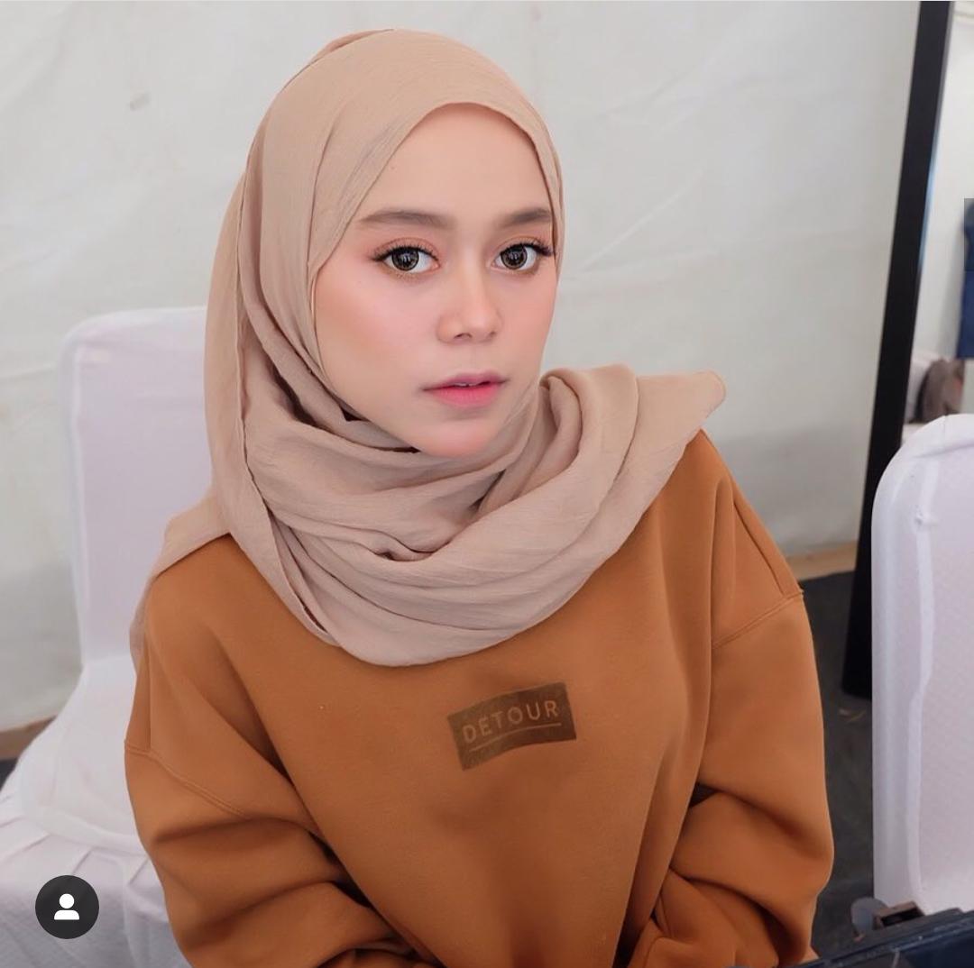 Semoga tahun ini rezekimu <a href="/Lesti_Jenong_DA/">Lestykejora</a>
#LestyIDA2019