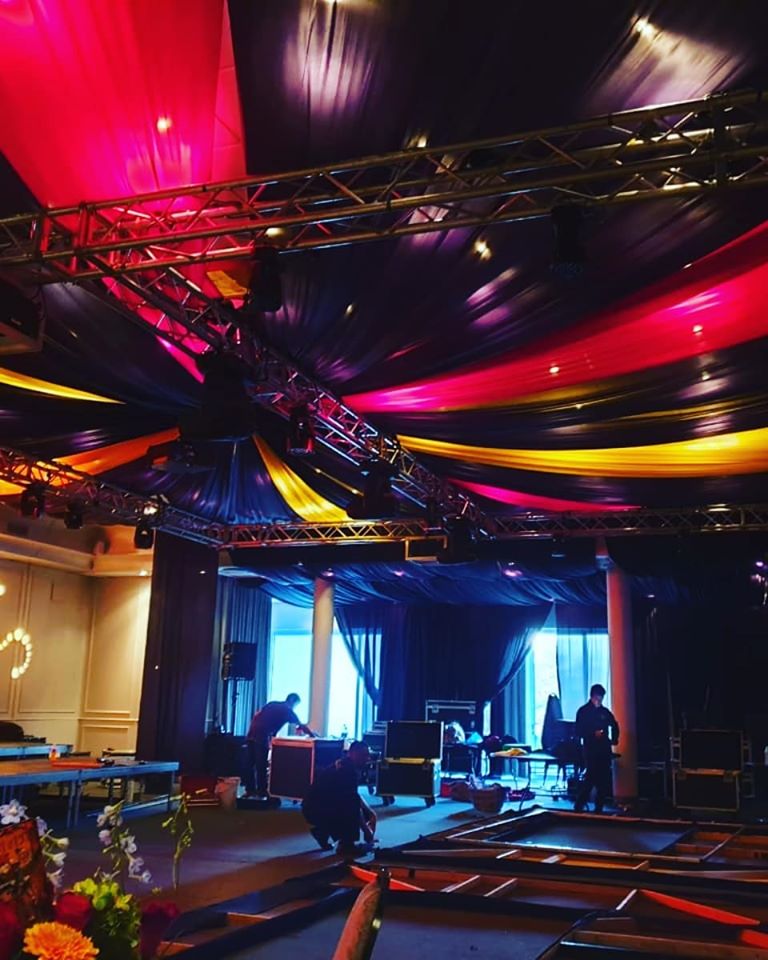 blankeventsZA's tweet photo. Set Up. Staging, audio and lighting trussing being set up. Build up to the event. Behind the scenes.
.
.
.
#blankevents #eventarmy #event #setup #decor #audio #sound #stage #draping #light #trussing #projection #eventprof #eventprofessionals #eventproduction #audiovisual #screens https://t.co/GnmwE6UFjP
