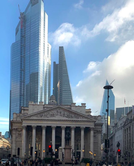 Old and new London office space and architecture
#prettycitylondon #prettylittlelondon #theprettycities #london4all