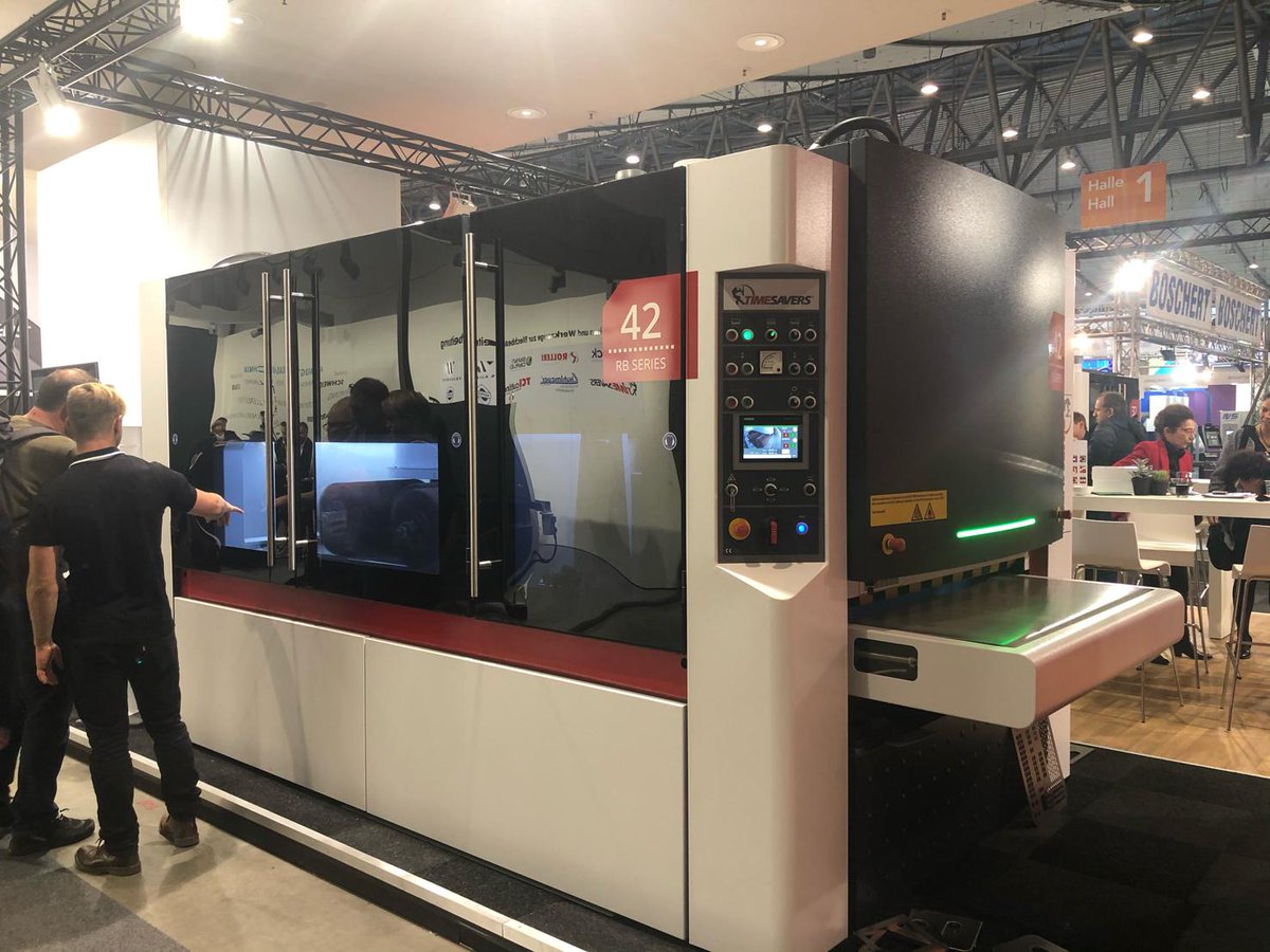 Ellesco1's tweet image. Busy on the #Timesavers stand 1803 at #BlechExpo2019 with people bringing their deburring, radiussing, deslagging and finishing problems for discussion &amp;amp; demonstration

 #ellesco #deburring #edgeradiussing #grinding #graining #brushing #finishing #deslagging #linishing  #truman