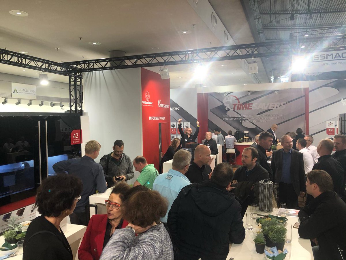 Ellesco1's tweet image. Busy on the #Timesavers stand 1803 at #BlechExpo2019 with people bringing their deburring, radiussing, deslagging and finishing problems for discussion &amp;amp; demonstration

 #ellesco #deburring #edgeradiussing #grinding #graining #brushing #finishing #deslagging #linishing  #truman