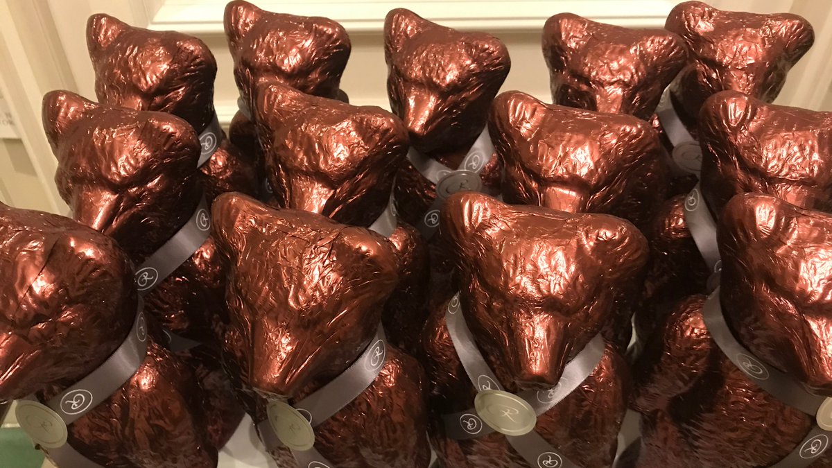 Bärenparade für unsere Gäste der heutigen GQ Männer des Jahres Veranstaltung - Willkommen im Regent Berlin!
<a href="/GQ_Germany/">GQ Germany</a> <a href="/GQMenOfTheYear/">GQMenOfTheYear</a> #MOTY2019 <a href="/RegentBerlin/">Regent Berlin</a> #Partnerhotel #Gendarmenmarkt @Komische_Oper #Treatment #Bärlin