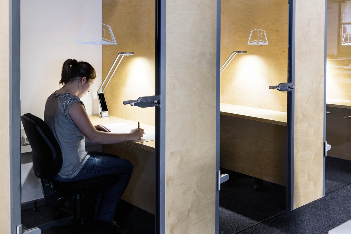 LuctraUK's tweet photo. Have you seen our recent case study where Munich Technical University incorporated LUCTRA® TABLE lamps into its historic library rooms?
Just head over to https://t.co/LUvJiyo38S to find out how it is helping their students and their studies!
#casestudy #lighteducation https://t.co/6zoarONcyA