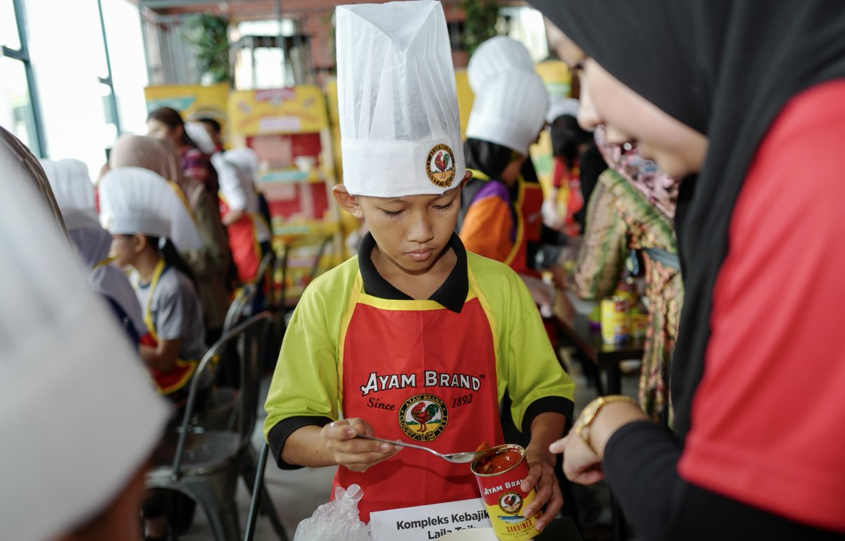 aboutcom_my's tweet photo. Ayam Brand Community Care Campaign 2019 Sarawak, 20 children from 3 homes &amp; 2 schools participated in the informative, challenging and fun ‘Ayam Brand™ Community Care Campaign 2019, Get Healthy Malaysia, Start Now’. 
#AyamBrandCSR #AyamBrandInSarawak 📷 @hisamueltan https://t.co/qAmLTCM4ky