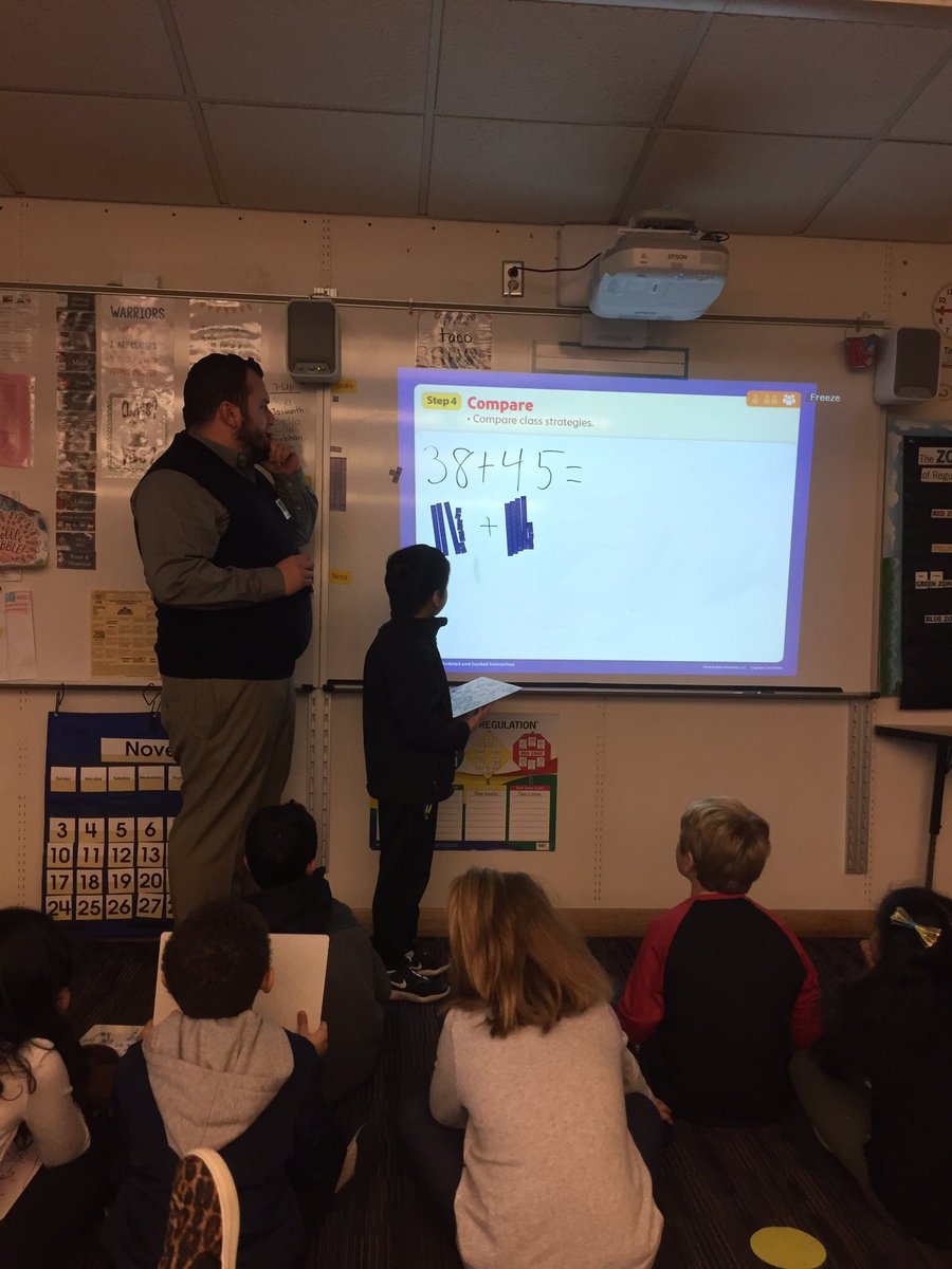 hunter2ndnpe's tweet image. Mr. M and JN sharing a strategy to add 2-digit numbers.