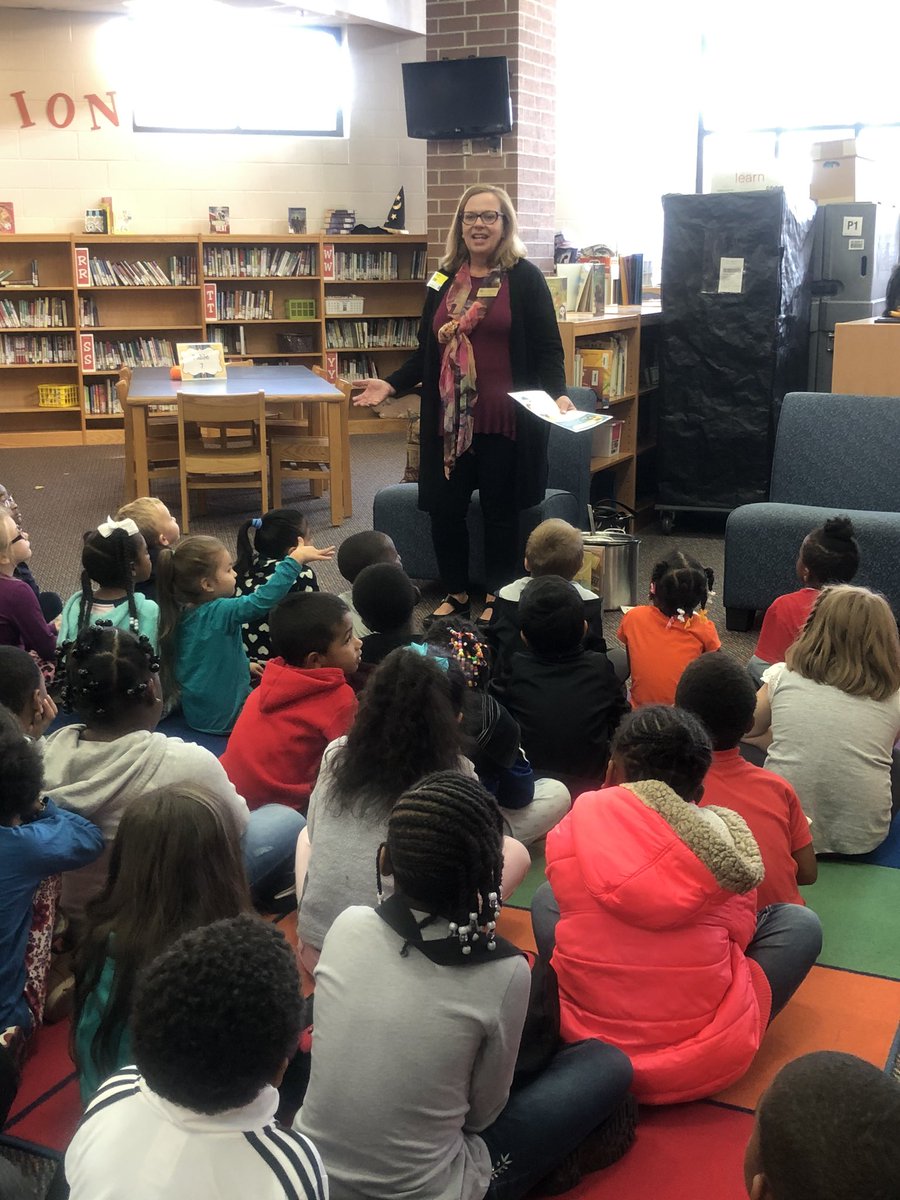 BealebBeth's tweet image. We are participating with Jody Gable, Director of Children Services, from the Public Library. for the program Read for Record. We have a count of 87 to add to the world who is reading this book today. #matbulldogs #GWD50 #readfortherecord