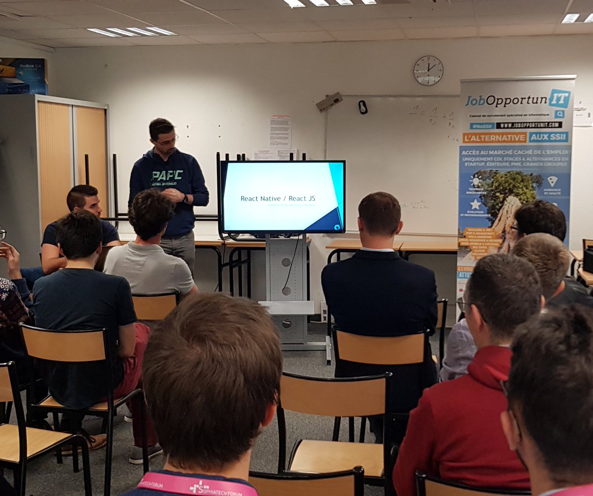 JobOpportunIT_'s tweet image. 📢 Notre journée des événements se poursuit. Après le #SophiaTechForum à @PolytechNS_UCA nous sommes maintenant au @CESI_sudEst de #SophiaAntopolis pour le sponsoring du #Meetup #DMCA !!! 📱❤

#FierdEtreSponsor #devmob #ReactNative #ReactJS #Test