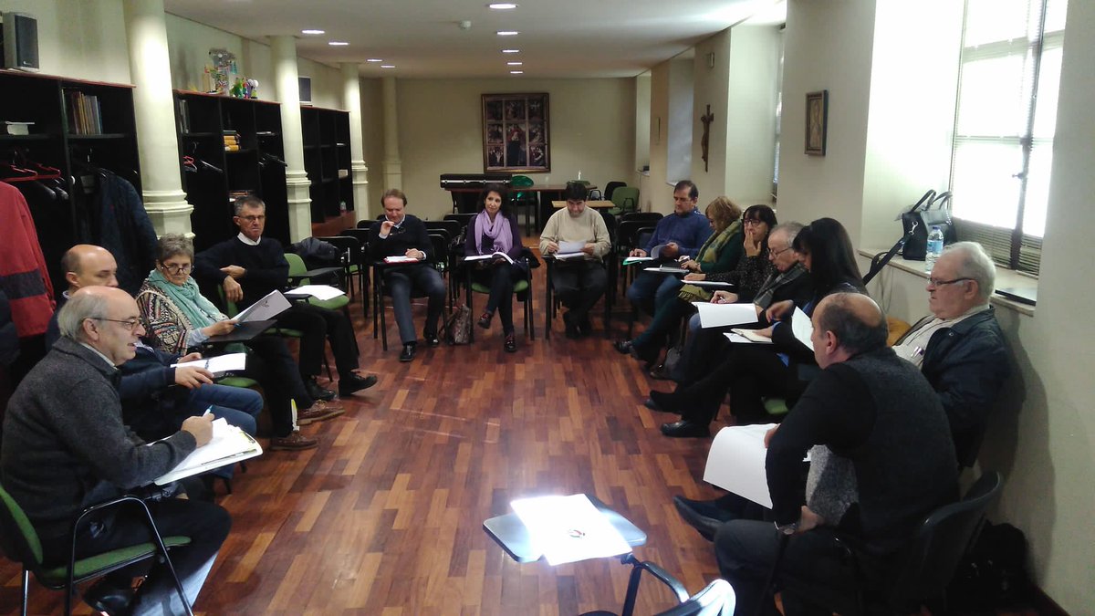 ZamoraMisiones's tweet photo. Reunion en Palencia de los Delegados de Misiones de la Región del Duero. Ponemos en valor  la gran repercusión en las Diócesis del #MesMisioneroExtraordinatio. #Domund2019 @OMP_ES https://t.co/oJG57Teuep