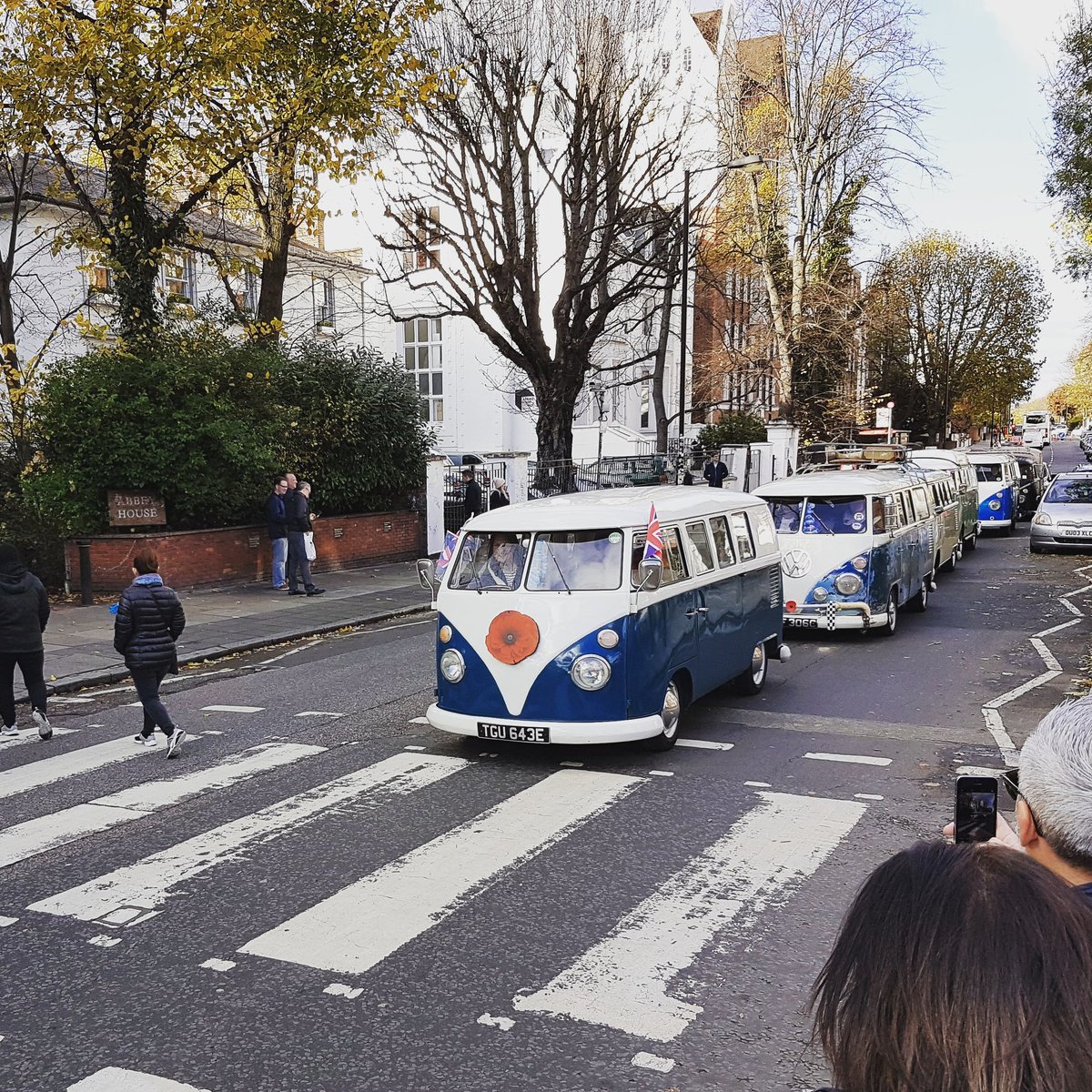 Rubyrocket67's tweet image. #remberance #throwbackthursday #vw #convoy #abbeyroad #london