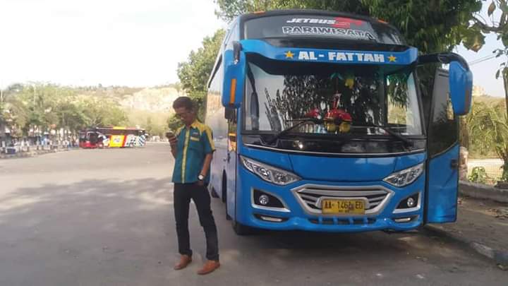 Download Mod Bussid Bus Avante H9 livery truck anti gosip