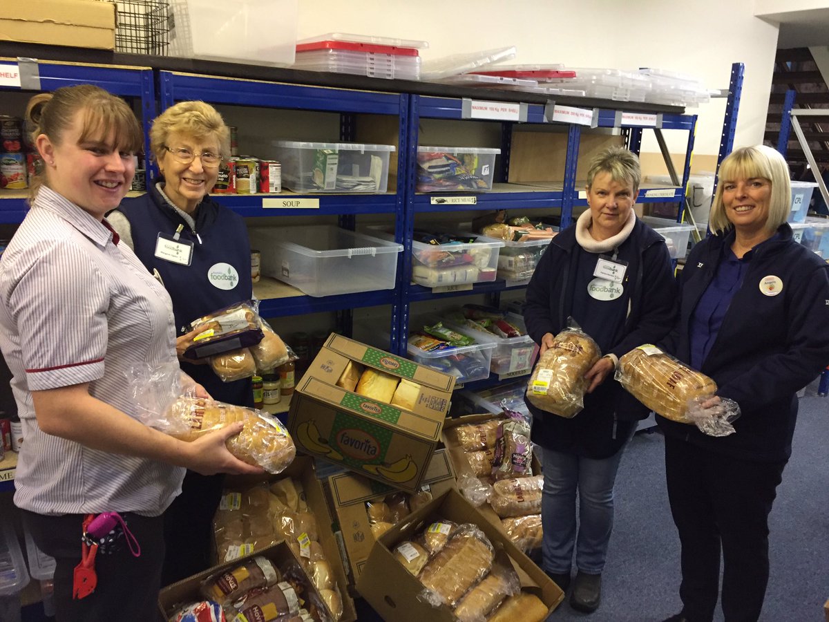 Tesco Rochdale have visited Rochdale foodbank this morning , foodbank receive bread from our charity food collection every Thursday @RochdaleOnline <a href="/tesconews/">Tesco News</a> <a href="/r_ainscough/">Rachel Saliba</a>