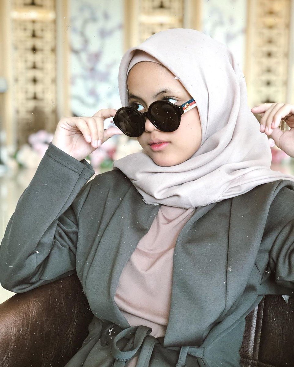 Yang bilang my idola sombong. Anda sehat? 😏

#PutriIDA2019