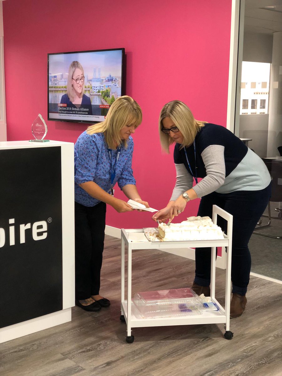 HaleSue's tweet photo. Tea, coffee and cakes served by @kikearly @MrJasonO and the team for @Broadspire1 #MiltonKeynes for #IUADday @alzheimerssoc @crawco https://t.co/snMubXTSIY
