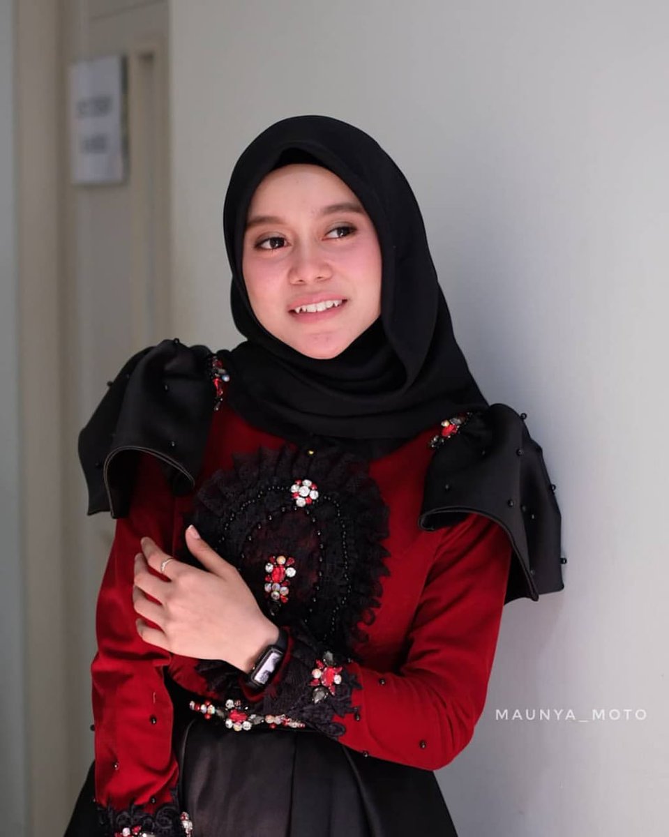 Geulis pisan si neng <a href="/Lesti_Jenong_DA/">Lestykejora</a> 
#LestyIDA2019