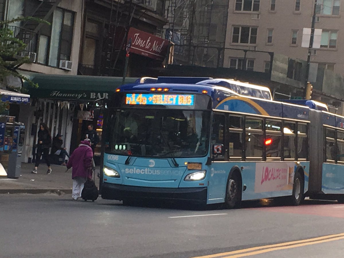 MDiamond8's tweet photo. The 14th street busway enters a new phase. Sidewalk extension platforms will bring riders right to the bus doors.  Work begins today at 14th and 7th ave and will take 6 days to complete. @wcbs880 @NYCTBus #14thst #busway https://t.co/c5dPWd0oFQ
