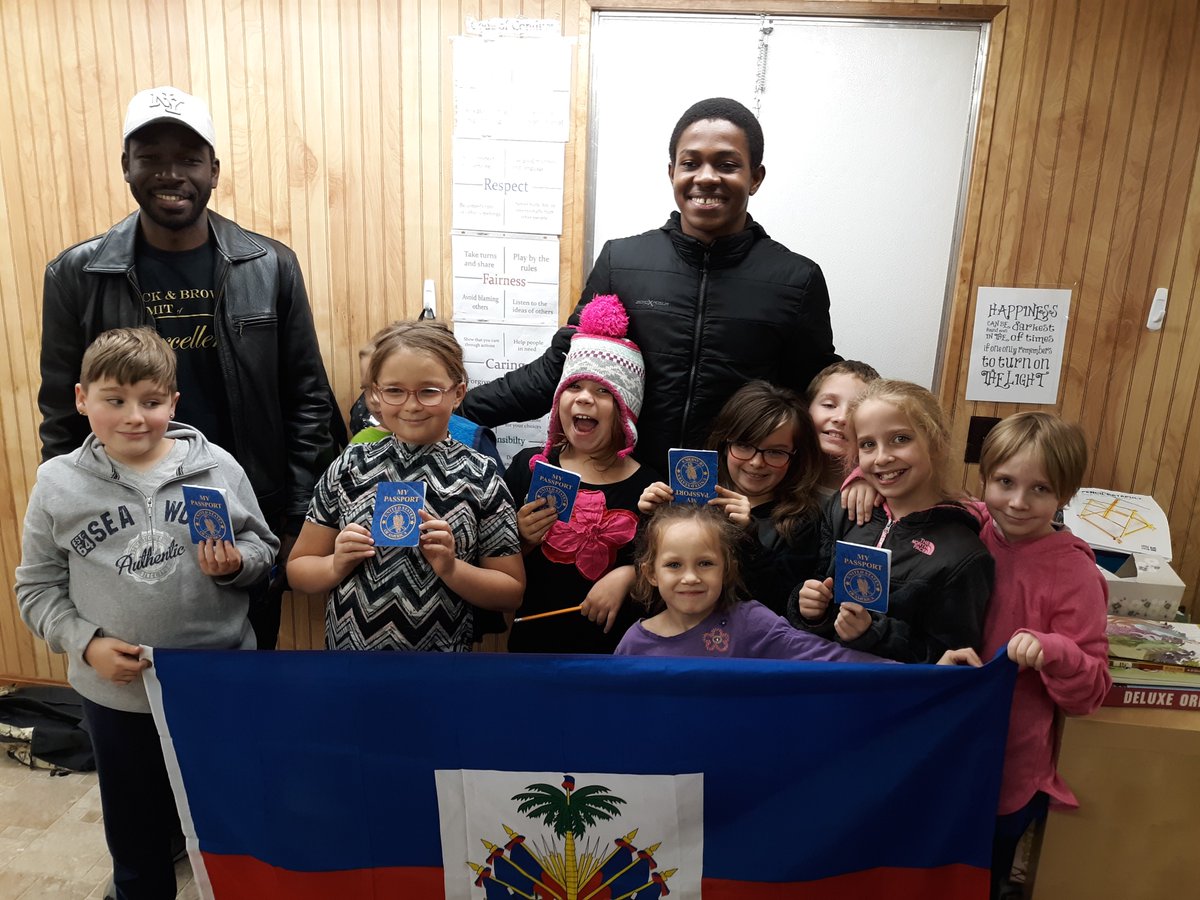 SouthsideStars_'s tweet photo. Hans Edward Rosarion is from Haiti and he came to share his country's rich history with our youth. We learned about their flag which is a symbol of their revolution for independence, traditions, native foods, and their unique culture. 
#USI  #InternationalStudents  #SSYZ https://t.co/peqbgqa2DE