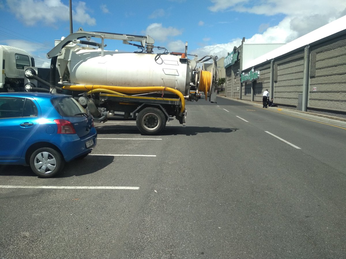 GrumpyConsumer tweet media