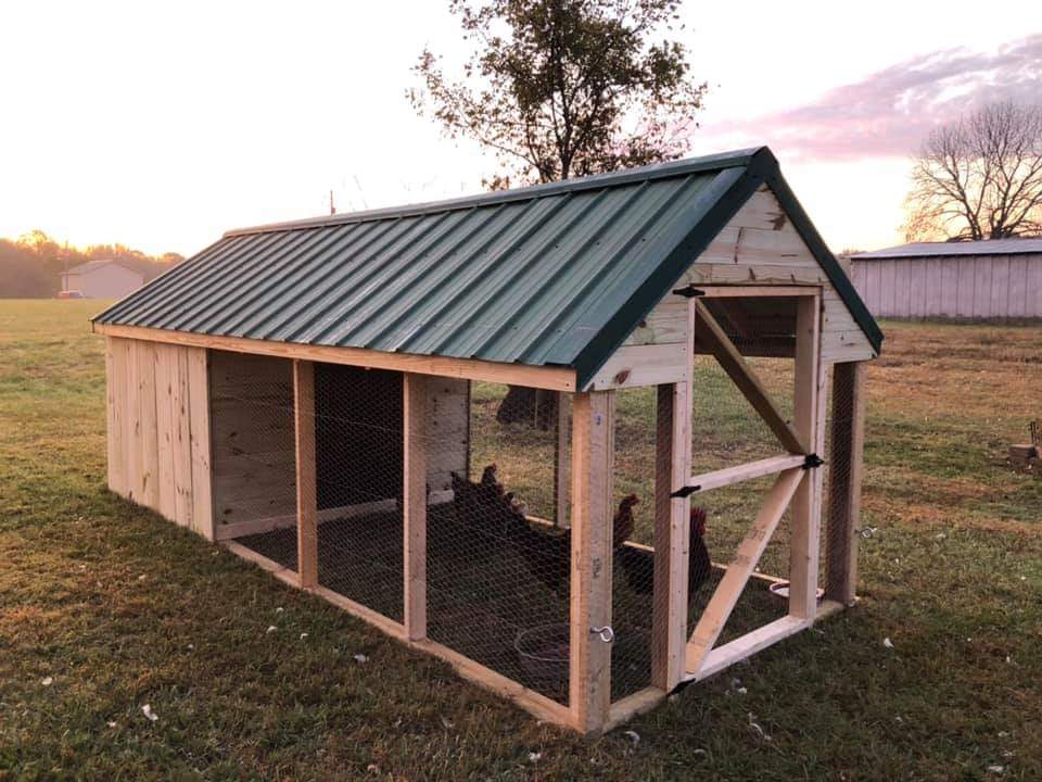 TinyHousesGSO's tweet photo. Chicken Coop project complete and chickens 🐔 are in the hen house 🐓 to produce fresh 🥚 eggs for #B4OF  🍳 
#THCD #Greensboro #NC https://t.co/Ko2gca9WSZ