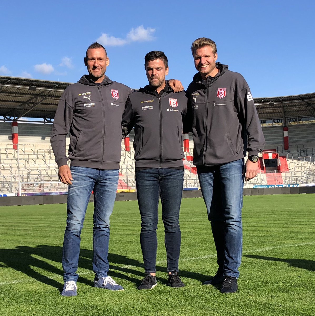 Hallescher FC (@hallescherfc) on Twitter photo Trainerteam um Torsten Ziegner hat beim <a href="/HallescherFC/">Hallescher FC</a> bis 2022 verlängert. 💪 Trainerteam um Torsten Ziegner hat beim <a href="/HallescherFC/">Hallescher FC</a> bis 2022 verlängert. 💪