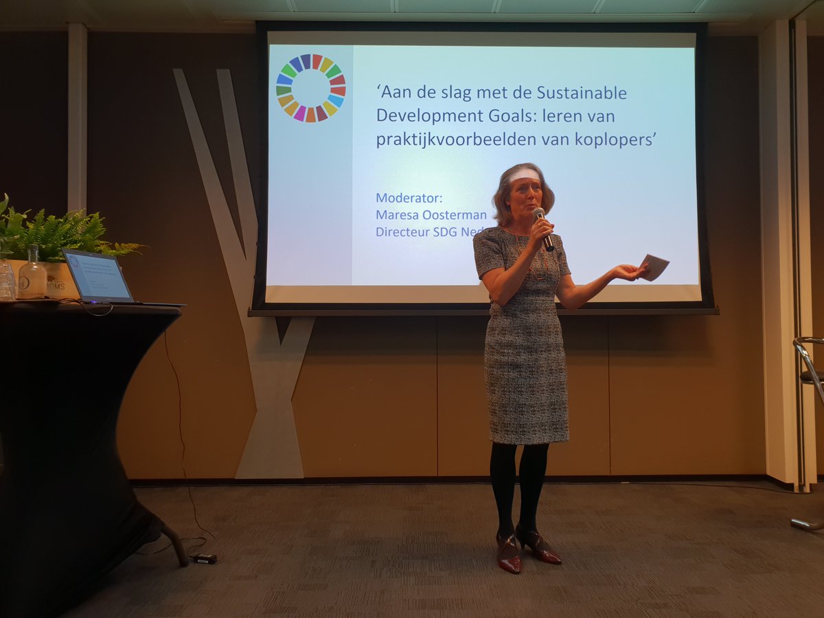 “NL moet hoger kunnen staan in Europa als het gaat om duurzame bedrijfsvoering”, zegt SDG-coördinator @SandraPellegrom. “Daar hangen we maar in de Europese middenmoot.” De SDG’s leven wel steeds meer in de bedrijfswereld, maar op resultaten is het nog wachten #nsc19nl #agenda2030