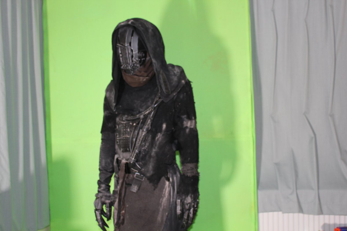 alienoutbreak1's tweet photo. Behind the scenes on set of Alien Outbreak https://t.co/bqlqcAehQw