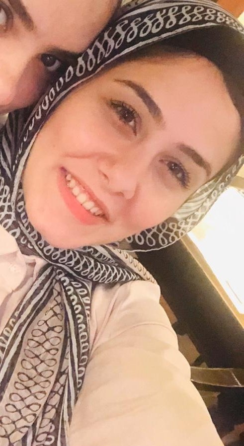 NadaShurrab's tweet photo. يا جماعه بعد  اذنكم صاحبتى مفقوده من امبارح في اسماعليه محدش يعرف عنها حاجه في كليه صيدله جامعه قناه السويس كانت تعبانه شويه امبارح  ياريت اللي شافها او لامحها يبلغنا واللي ميعرفش ��يتويت لو سمحتم. https://t.co/crI9KMYyBI