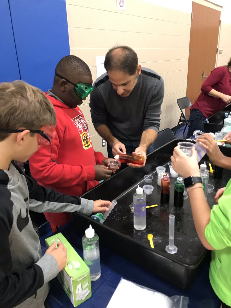 gatelyedu's tweet image. Thank you @COSI and @WilsonElemPTA for bringing chemistry to life for our @WilsonElem students! Great hands-on experiences make lasting connections and inquisitive scientists! @FHSchools #DoScience