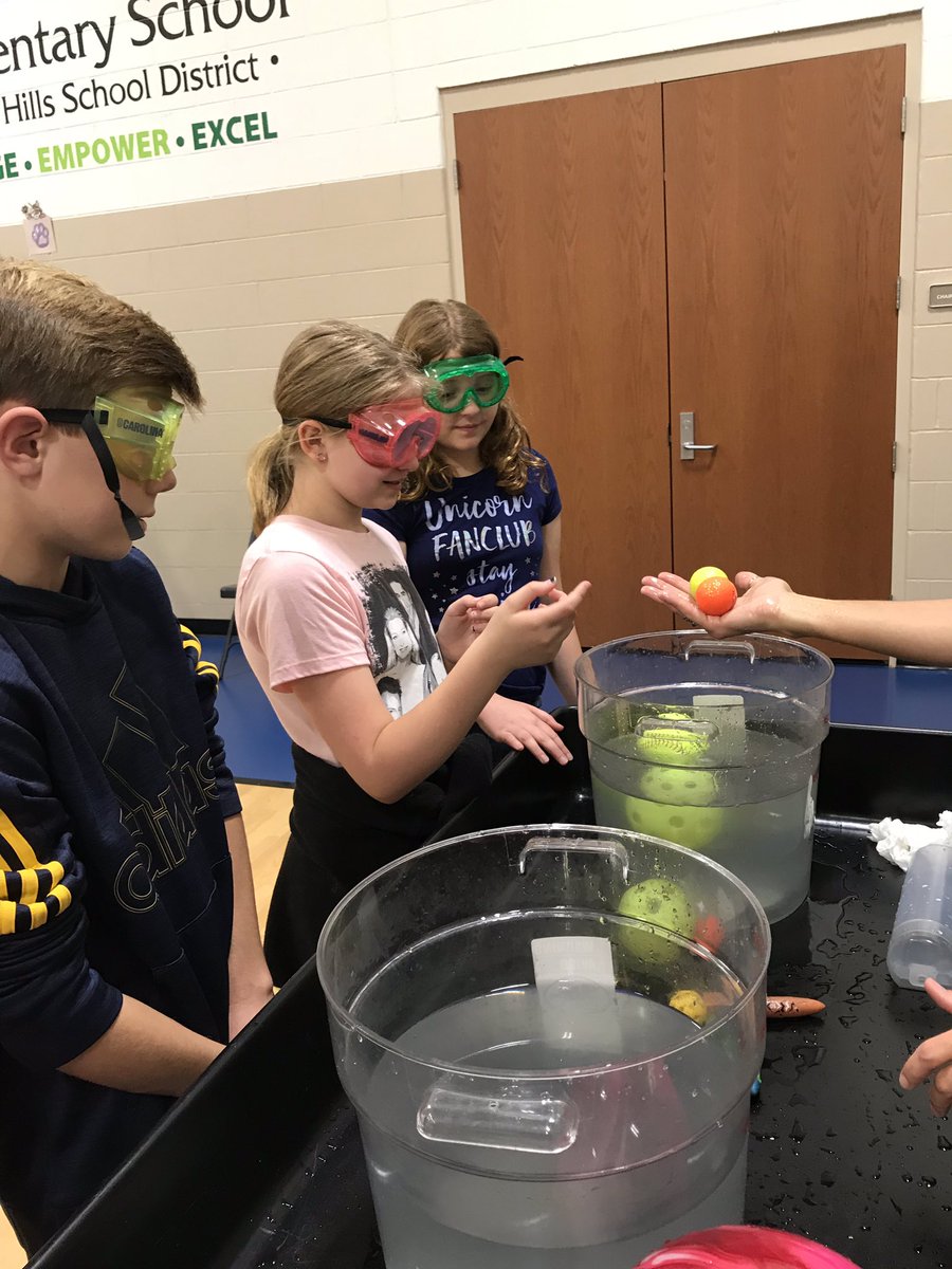 gatelyedu's tweet image. Thank you @COSI and @WilsonElemPTA for bringing chemistry to life for our @WilsonElem students! Great hands-on experiences make lasting connections and inquisitive scientists! @FHSchools #DoScience