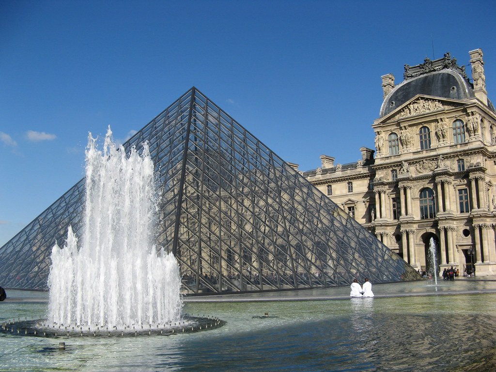 PARIS 2020!  Our newest Classic Collection, from city walking tours to historic Châteaux - mailchi.mp/andyswannvoyag…