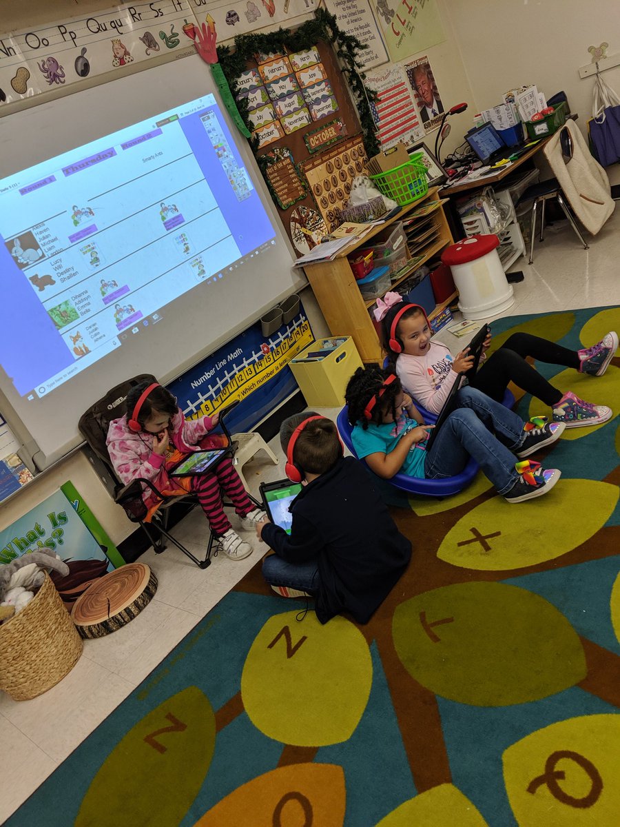 Kdnelson01's tweet photo. Rocking guided reading in kinder! @CESPantherCubs @Jpfrazier18 #letyourmindsetthestage https://t.co/1qKf6Srz9p