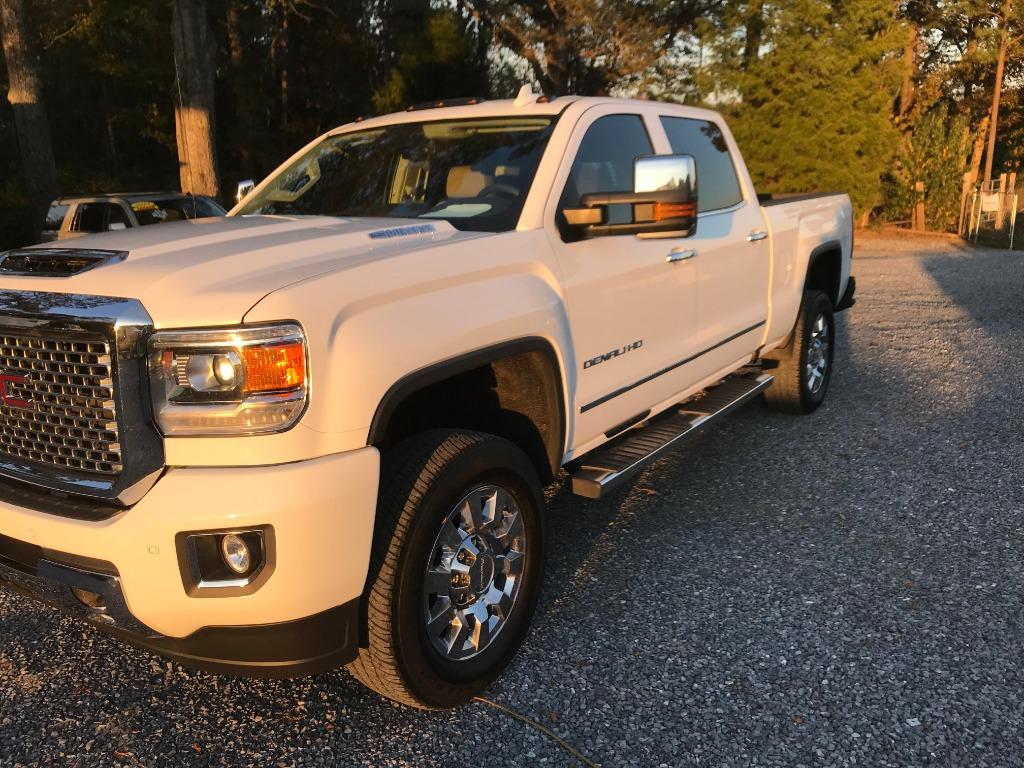 JSAutoLLC's tweet photo. Our 2017 GMC SIERRA 2500 DENALI is an amazing truck! Stunning exterior paired with sleek interior at LOW mileage, makes for an amazing truck! Come by and see us today from 9am to 6pm before it's gone.
https://t.co/MGRChDIgtw
-
#TarrantAlabama #ArgoAlabama #CenterPointAlabama https://t.co/HYAVUncqvq