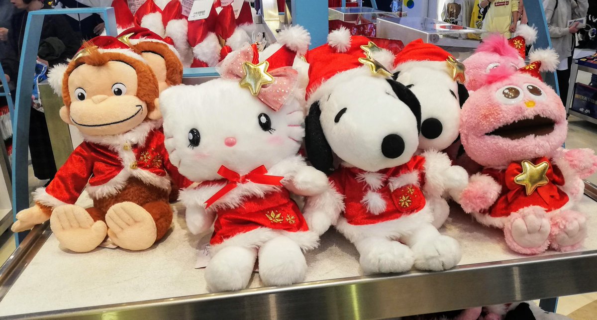 ユニバハピエル編集長 Usjファン写真 Snoopy Minion Hello Kitty Christmas Goods Have Appeared On Usj T Co 1pceyvkamo I Wrote An Article Introducing Stuffed Animals Key Chains Sweets And Hoodies Minions Snoopylove Hellokitty