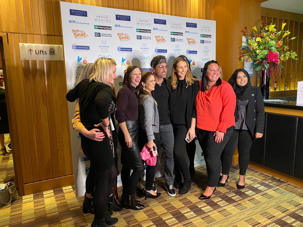 Shannon Procter (@u3betterman) on Twitter photo The ladies of Enterprise U3 with <a href="/Ginofantastico/">Gino D'Acampo</a> - up close and personal, he is amazing, absolulty hilarious in a Q&A with 500 women!! 🤣💃 #U3Elite <a href="/Jones1986L/">Kate Louise Jones</a> <a href="/dayrowan/">David Rowan</a> <a href="/CaptainFun_ERAC/">Chris Buckley</a> <a href="/hanwellens/">Hannah</a> <a href="/U3Development/">Si Crumbleholme</a> The ladies of Enterprise U3 with <a href="/Ginofantastico/">Gino D'Acampo</a> - up close and personal, he is amazing, absolulty hilarious in a Q&A with 500 women!! 🤣💃 #U3Elite <a href="/Jones1986L/">Kate Louise Jones</a> <a href="/dayrowan/">David Rowan</a> <a href="/CaptainFun_ERAC/">Chris Buckley</a> <a href="/hanwellens/">Hannah</a> <a href="/U3Development/">Si Crumbleholme</a>