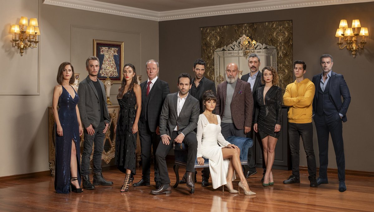 beklenenkral's tweet image. #Azize&apos;nin tüm kadrosu bir arada.