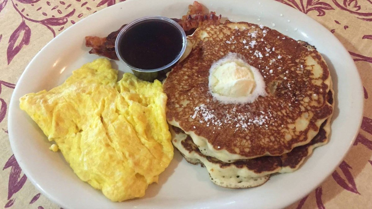 The only wrong way to spend a day in #DoorCounty is with an empty stomach. Join us for breakfast and fuel up!
