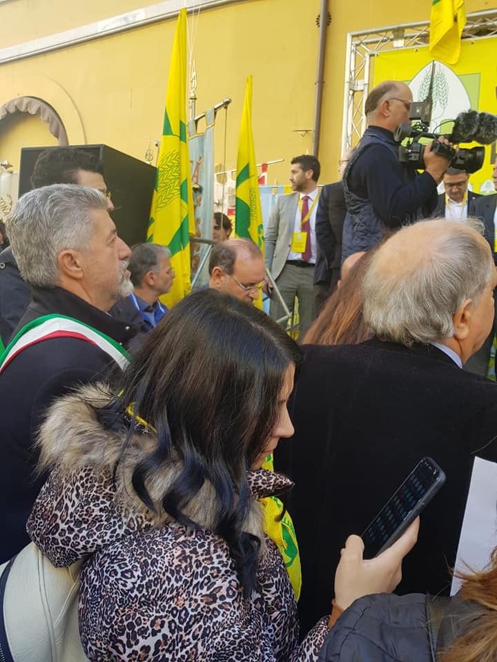 Questa mattina in piazza Montecitorio assieme a <a href="/coldiretti/">Coldiretti</a> per manifestare sul tema dell’emergenza ungulati. #coldiretti #Cinghiali