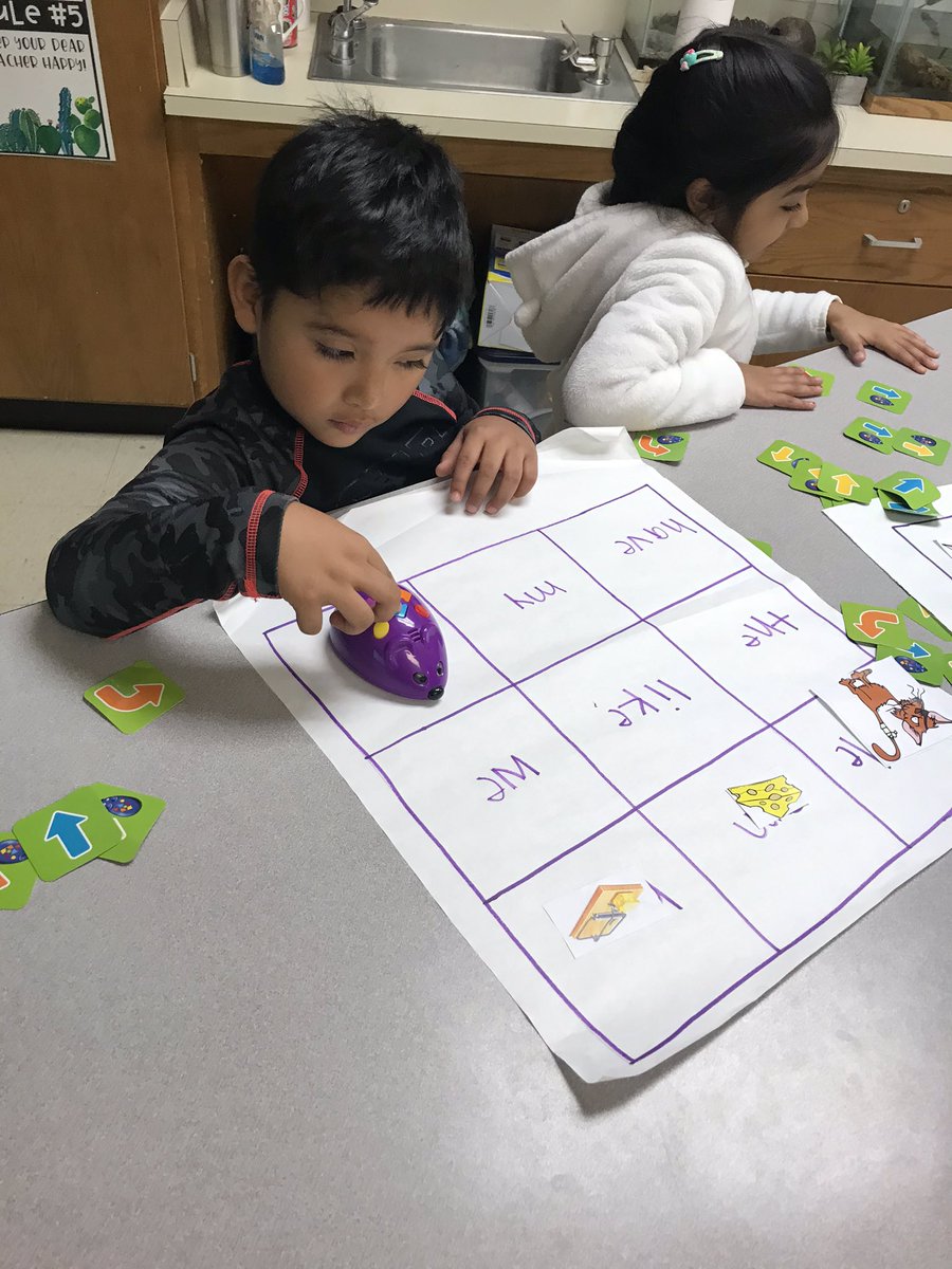 MrsK_STEAMLab's tweet image. More Kinder Coding in the #EESSTEAMLab today along with a little sight word practice! #kinderscancode