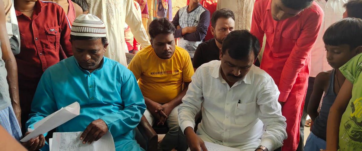 AIMIM Jharkhand team met the families of Mubarak Ansari & Akhtar Ansari today. Cases of lynching continue to occur in BJP-ruled Jharkhand, and Mubarak's death is the 4th since Tabrez. Besides assistance, we offer our deepest condolences to the families of the injured & deceased.