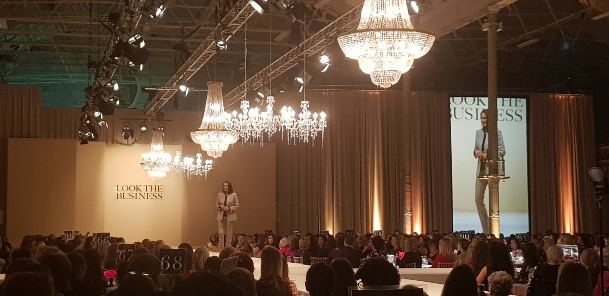 Well that's one way to silence a room!! Inspirational. <a href="/thatginamiller/">Gina Miller</a> <a href="/TheGlossMag/">TheGlossMag</a> #lookthebusiness #tellyourstory #bewhoyouare