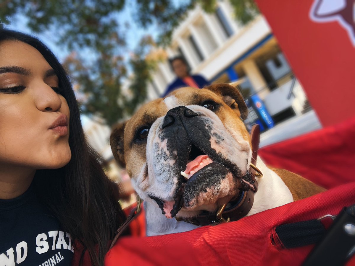 itsphylisha's tweet image. Unfollow me now, this is gonna be the only thing I tweet about for the next week. I’ve wanted this for years.. @VictorEBulldog #FresnoStateDOG @FresnoStateCAH @Fresno_State #prdogs