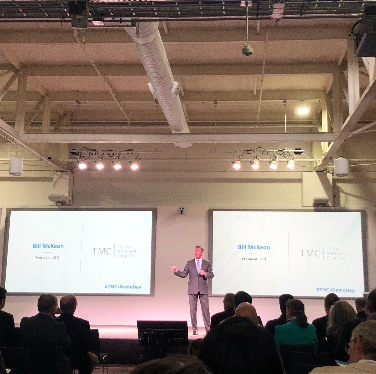 InnoMapHou's tweet image. It’s Demo Day, y’all. @TMCCEOMcKeon sets the stage for 16 medical device companies to pitch this afternoon. Stay tuned for a recap story tomorrow and check out the livestream on the @TMCInnovation website. #TMCxDemoDay #HoustonInnovation