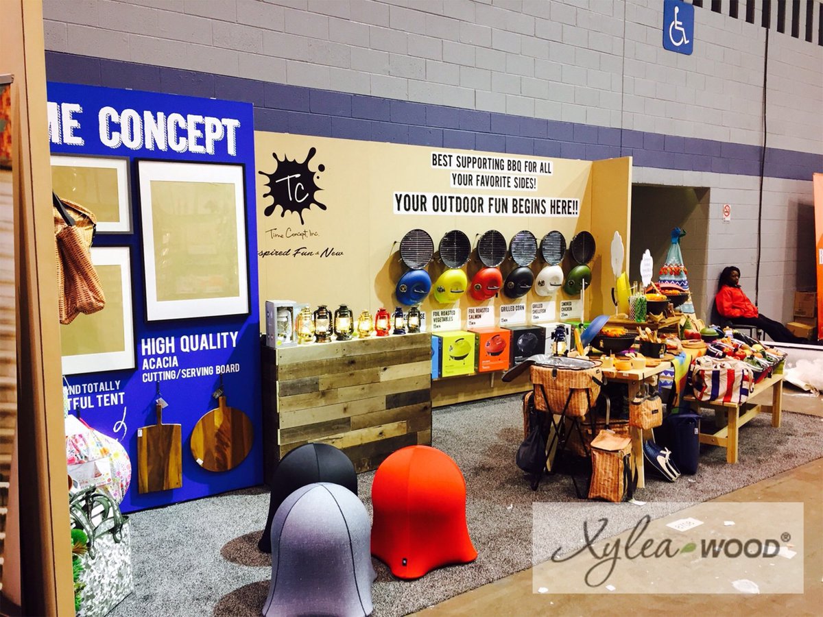 Create Your Custom #BoothDesign w/ Xylea-Wood. Check out basic #boothdisplay pricing or customize your exhibit. xyleawood.com/slatwall-displ… #TradeShowDisplays #TradeShowBooths #Exhibitor #DIY #Budget
