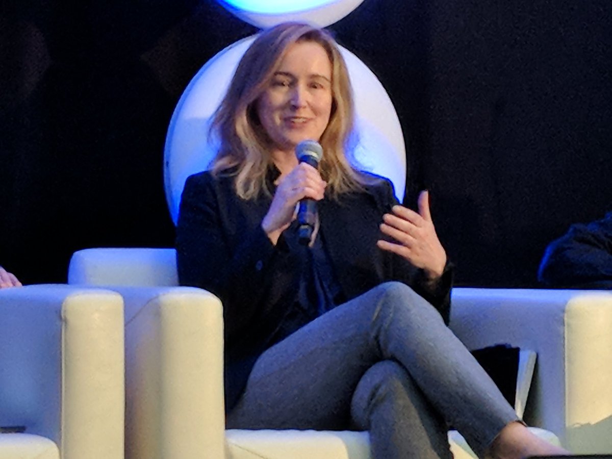 kkaufmann's tweet image. . @katemcginnis at @EnergyStorageNA -- talking on #valuestacking -- first ask what is main thing system needs to do, then look at other capabilities and figure if they have value. Don&apos;t value stack just to value stack. @fluenceenergy